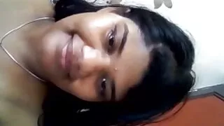 પ્રવાસી છાત્રાલયમાં ગડબડ એચડી બીપી કરે છે.